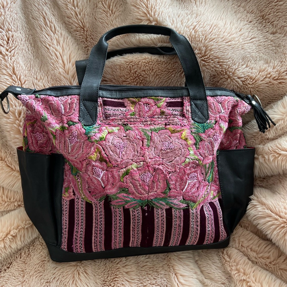Brand New Hiptipico Guatemalan embroidered bag with crossbody/backpack straps.